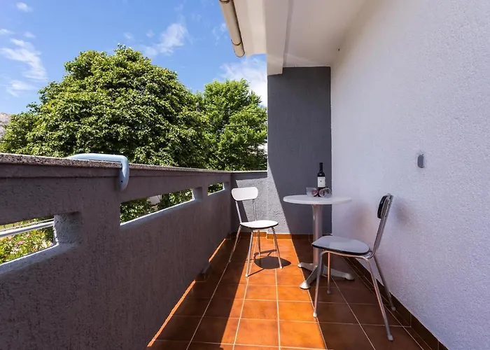 Appartement With Parking Space Baska, Krk - 18818 *